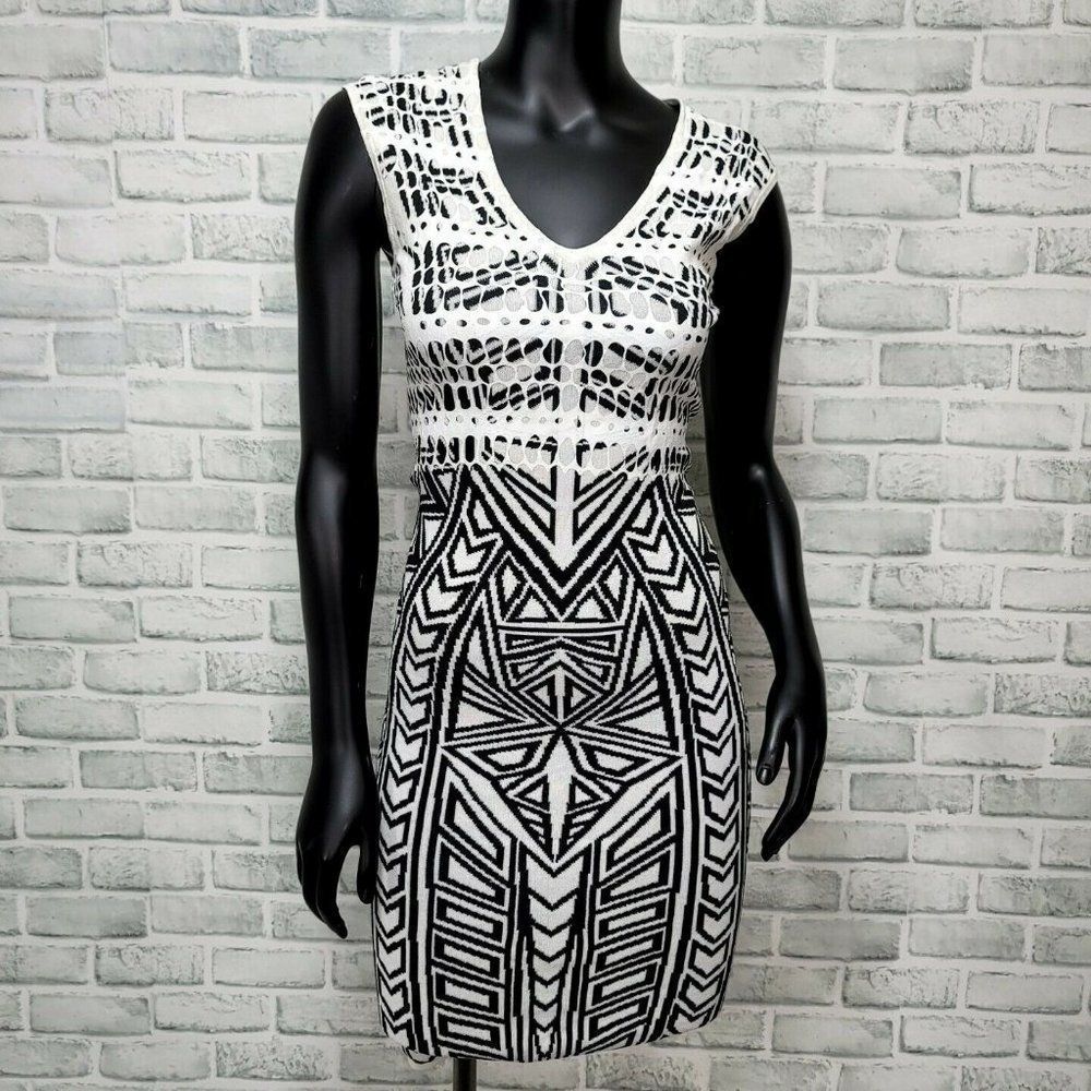 Reiss Womens 4 Faith Aztec Black White Bodycon Dress Geometric Print V Neck Mini